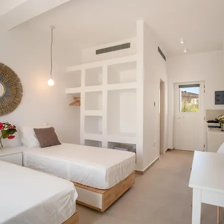 아파트 Deluxe Maisonette With Private Jacuzzi Glifades