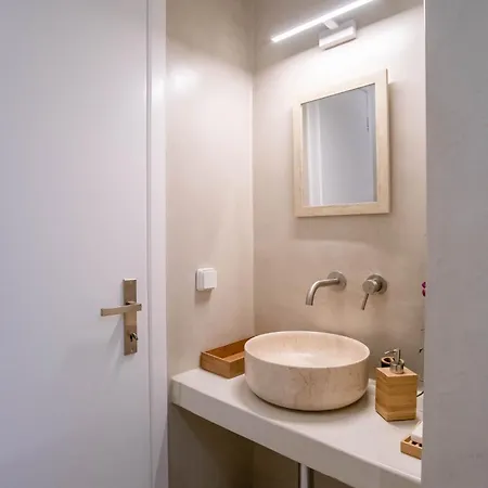 Deluxe Maisonette With Private Jacuzzi דירה Glifades