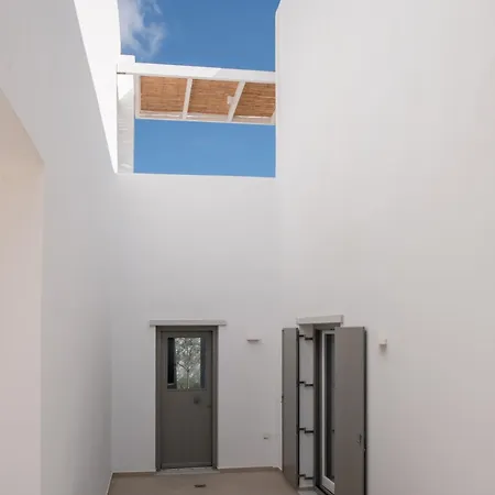 Deluxe Maisonette With Private Jacuzzi דירה Glifades