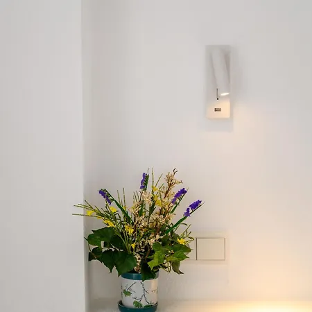 Deluxe Maisonette With Private Jacuzzi 아파트 Glifades