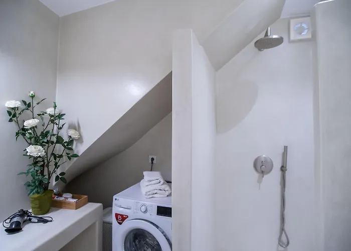 Deluxe Maisonette With Private Jacuzzi