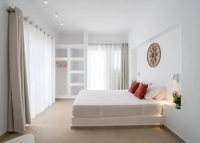 Deluxe Maisonette With Private Jacuzzi Glifades